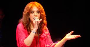 الفنانة عزة بلبع
